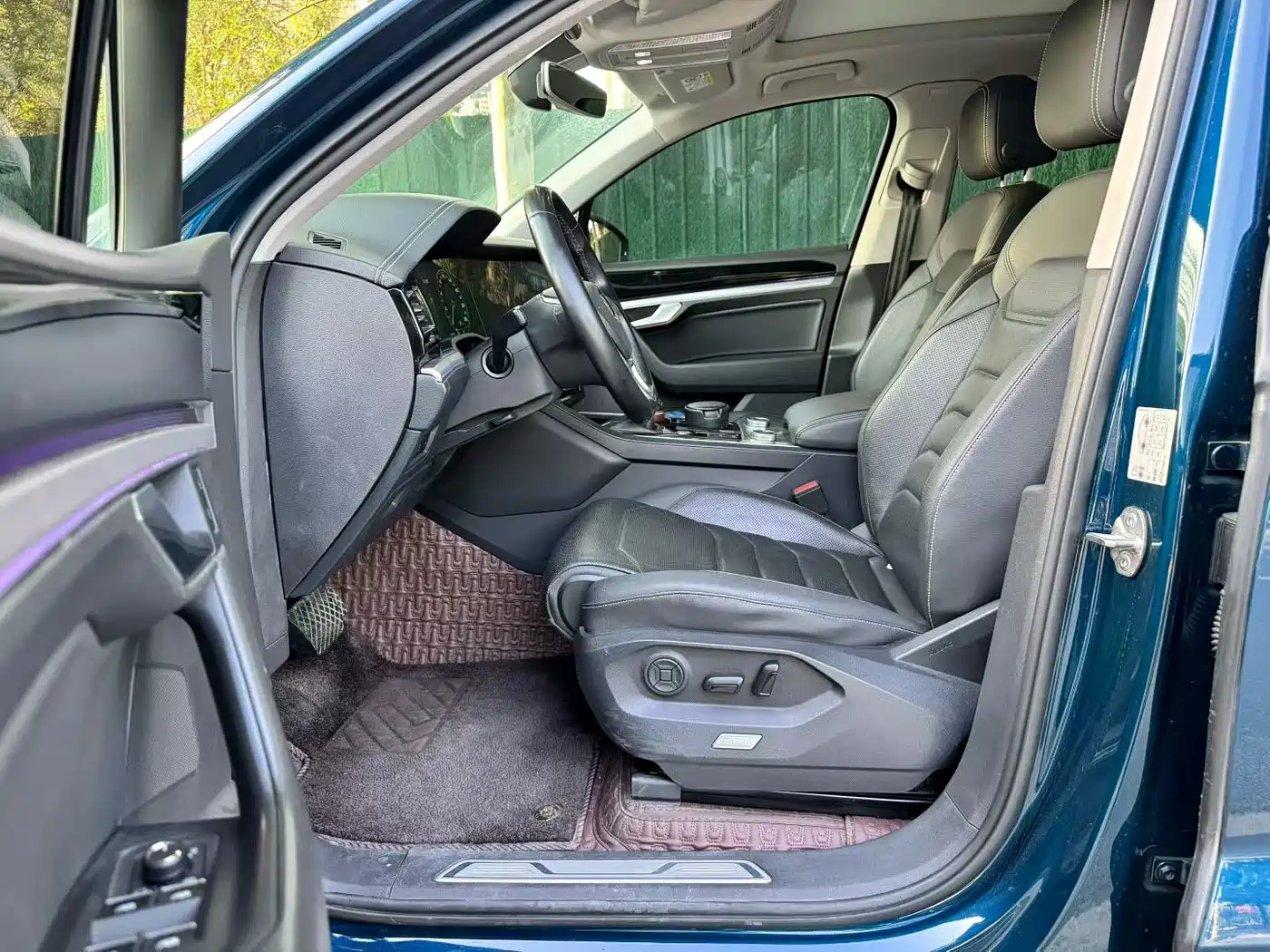 Volkswagen Touareg 2019 2.0TSI Sharp Wing Edition China VI фото 4