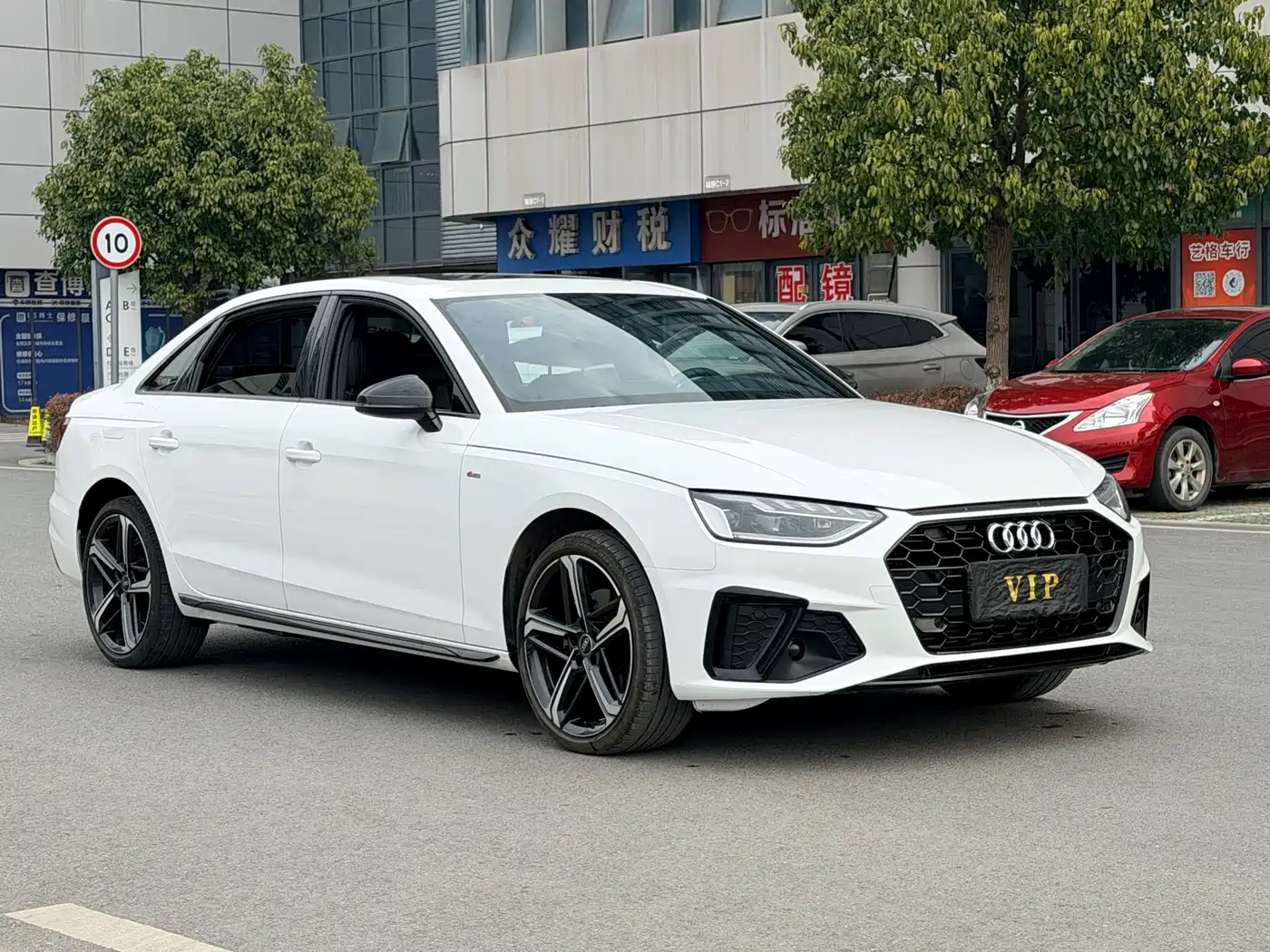 Audi A4L 2024 40 TFSI Luxury Dynamic фото 3