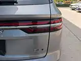 Фото 8 - Geely Monjaro