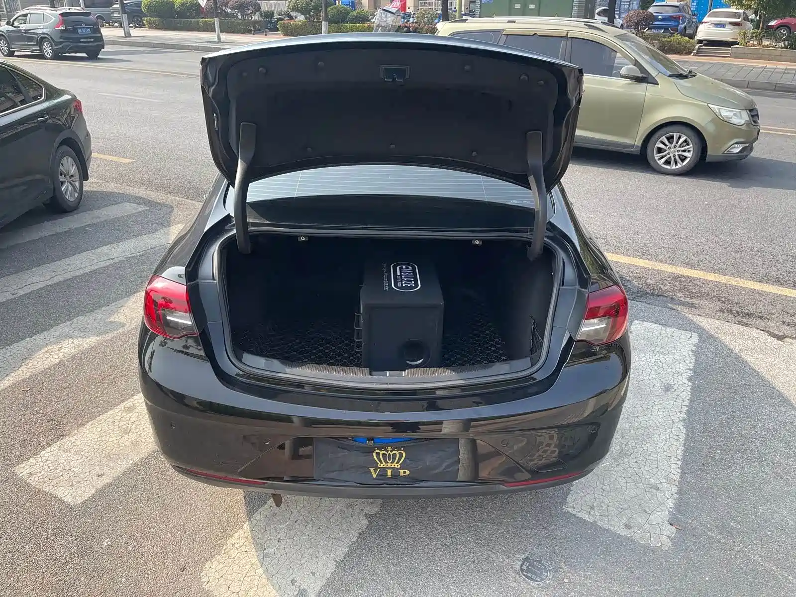 Photo 16 - Buick Regal