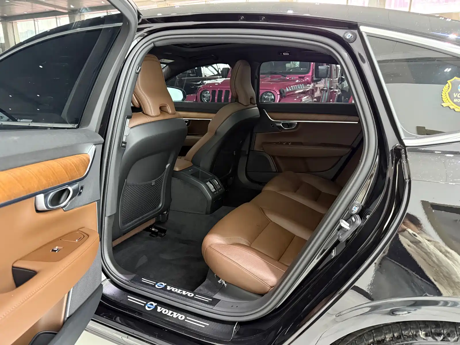 Фото 7 - Volvo S90