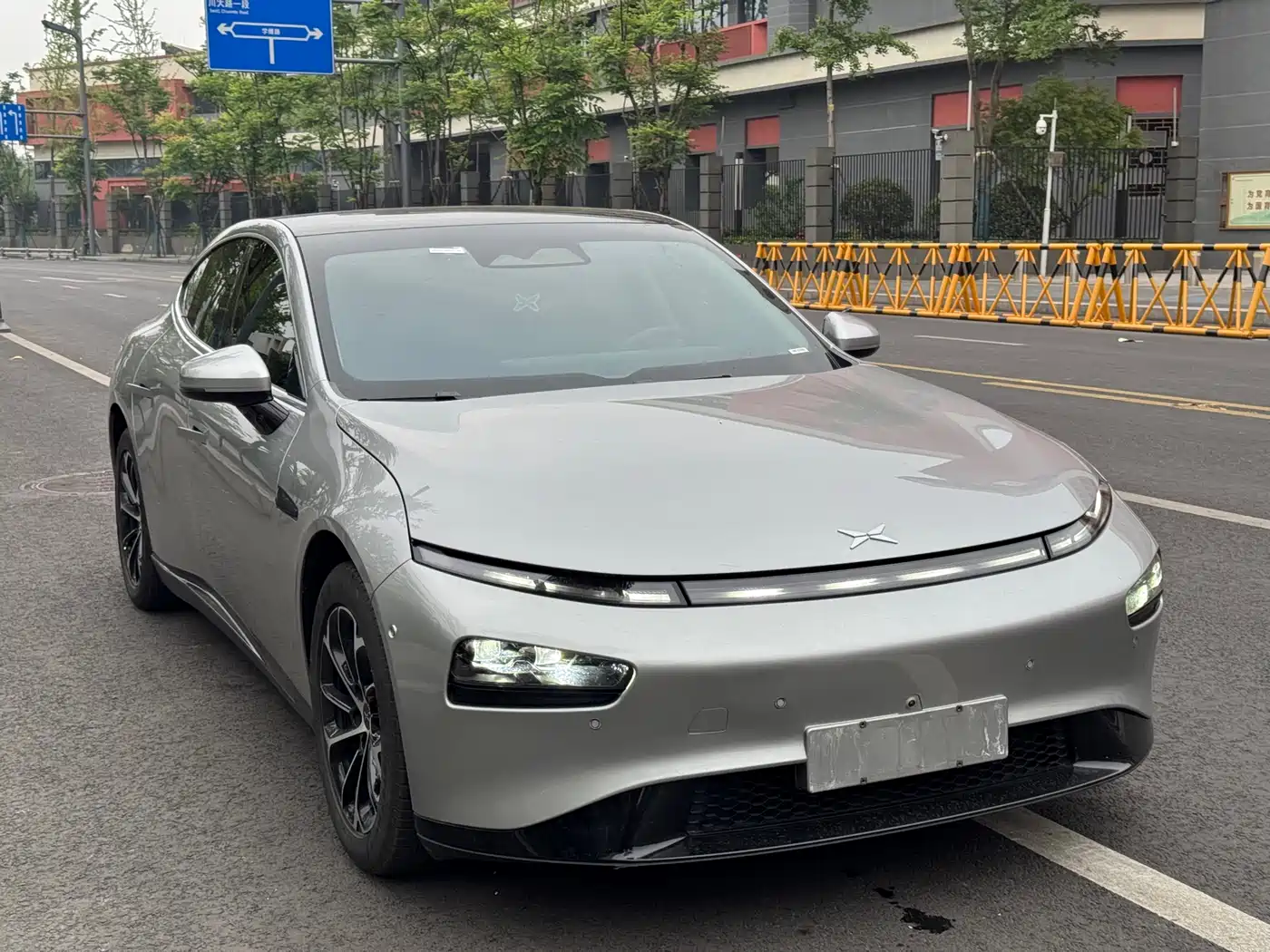 Фото 3 - XPeng P7