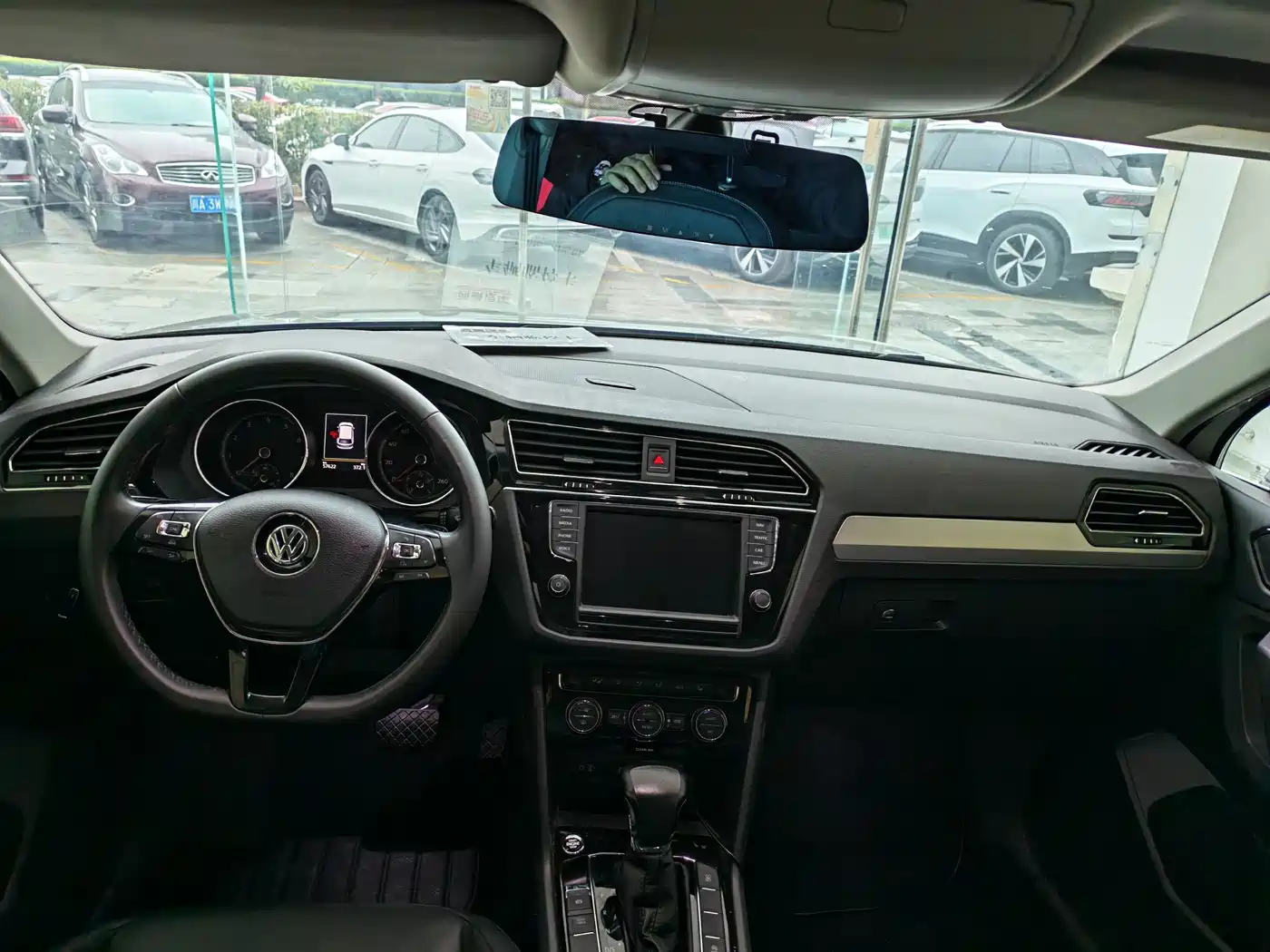 Volkswagen Tiguan L 2018 330TSI Automatic 2WD Luxury Edition фото 7