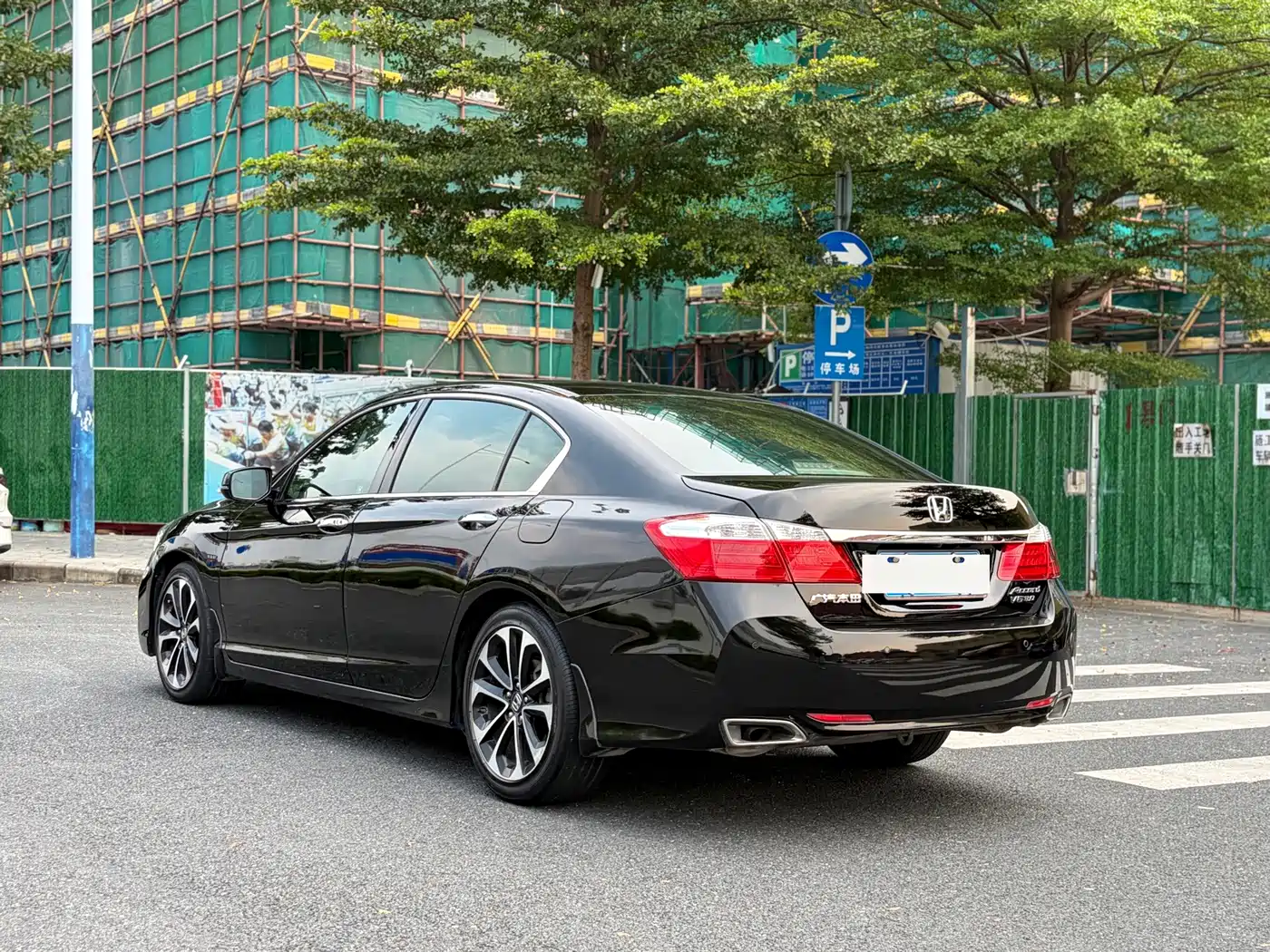 Фото 9 - Honda Accord