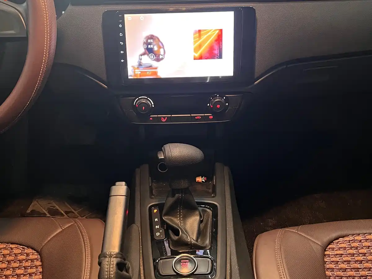 Qoros 3 2019 2018 Sedan 1.6L Auto Leading