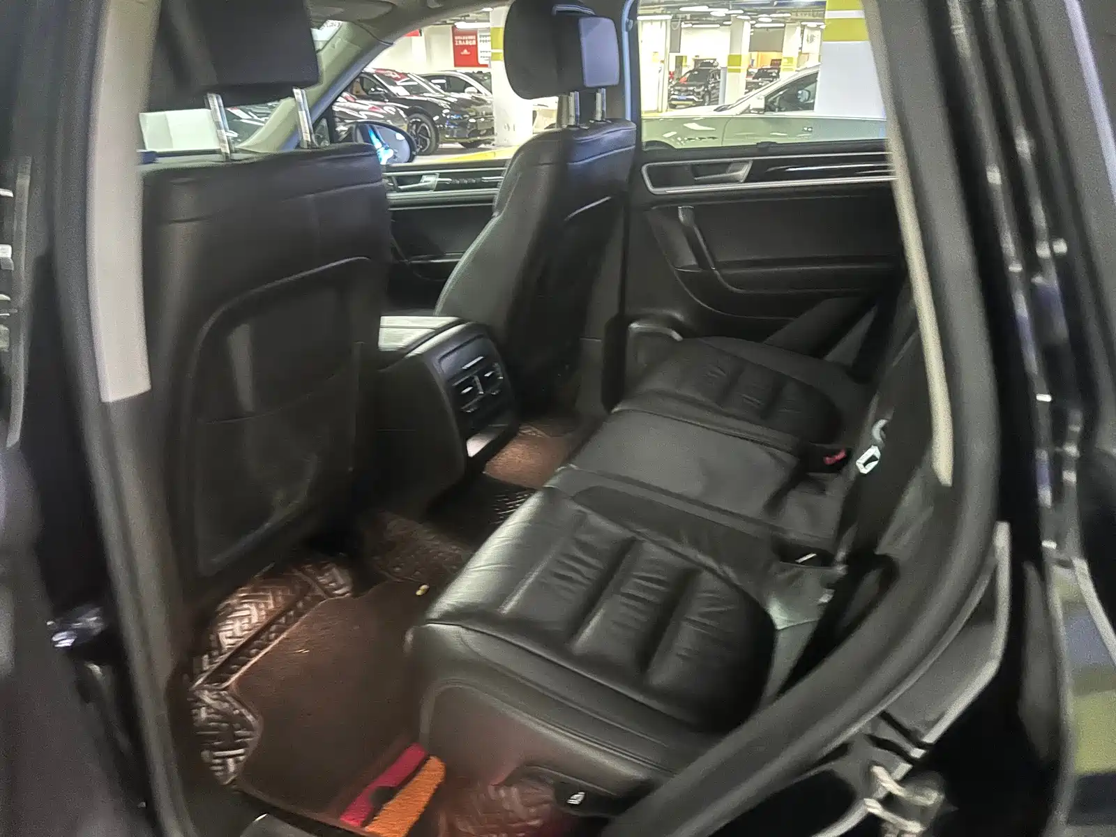 Фото 4 - Volkswagen Touareg