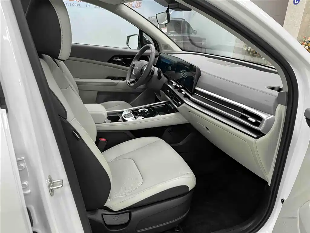 Kia Sportage 2025 Model 1.5T 2WD Premium Smart Edition фото 13