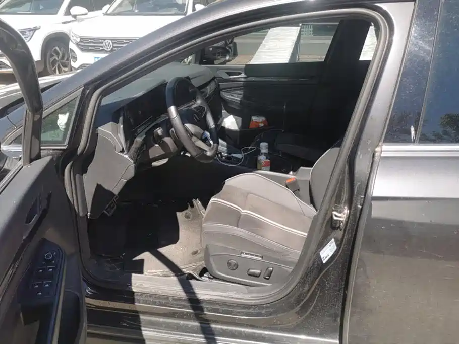 Volkswagen Golf 2021 280TSI DSG R-Line фото 9