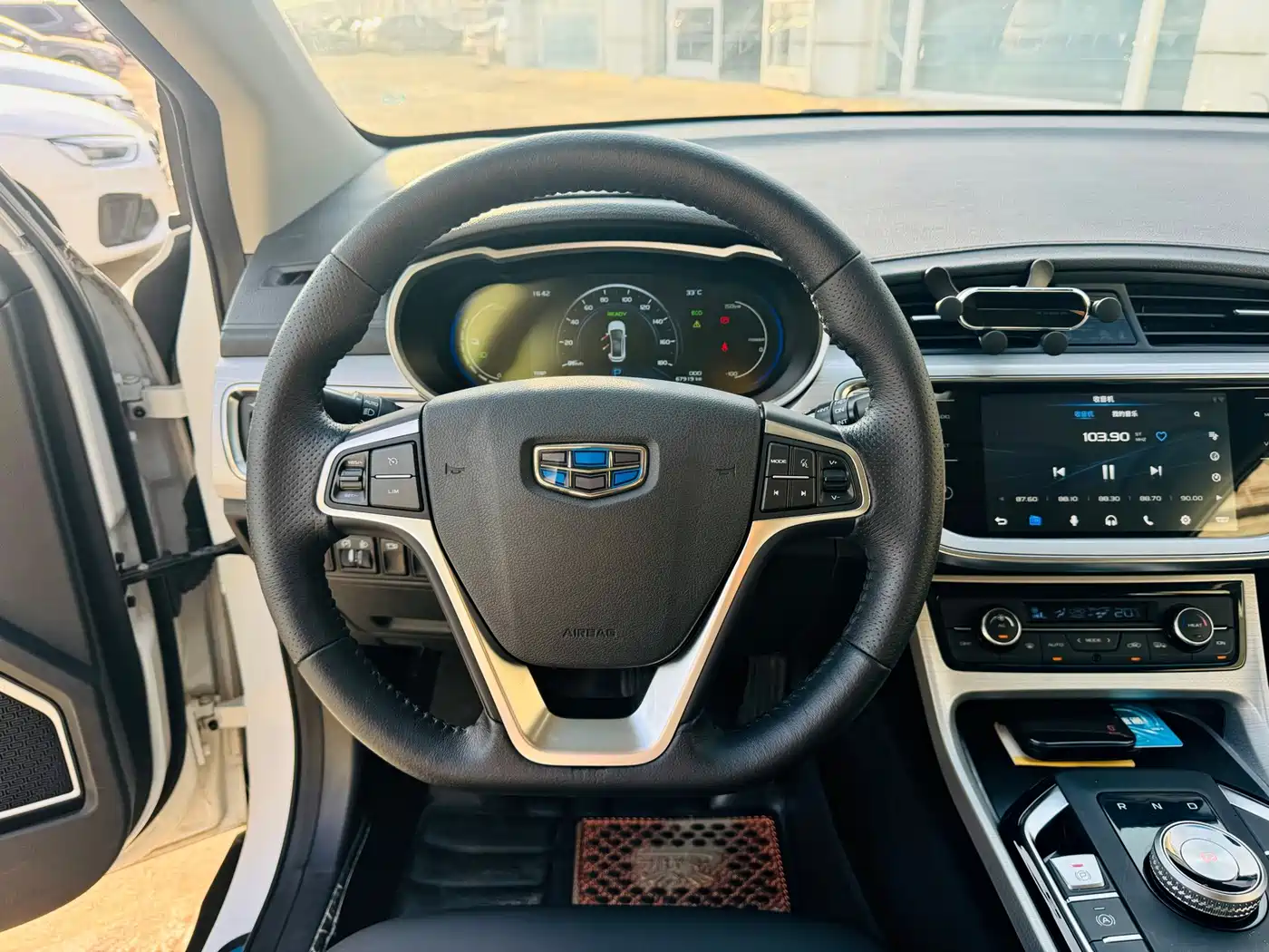 Geely Emgrand GSe 2018 2018 Premium Style