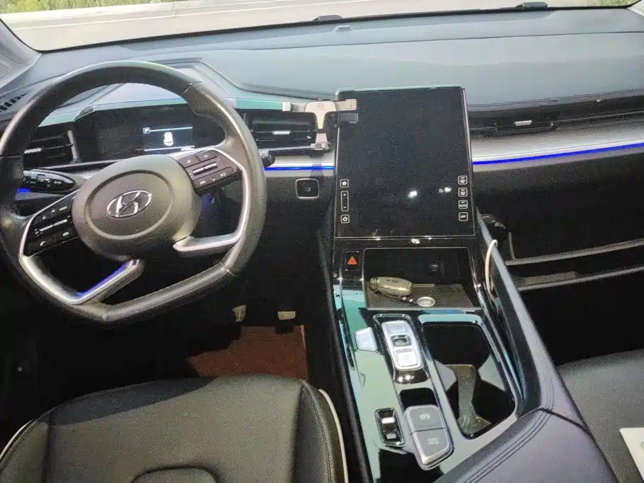 Hyundai Custo 2023 2022 270TGDi Smart Love Flagship TOP