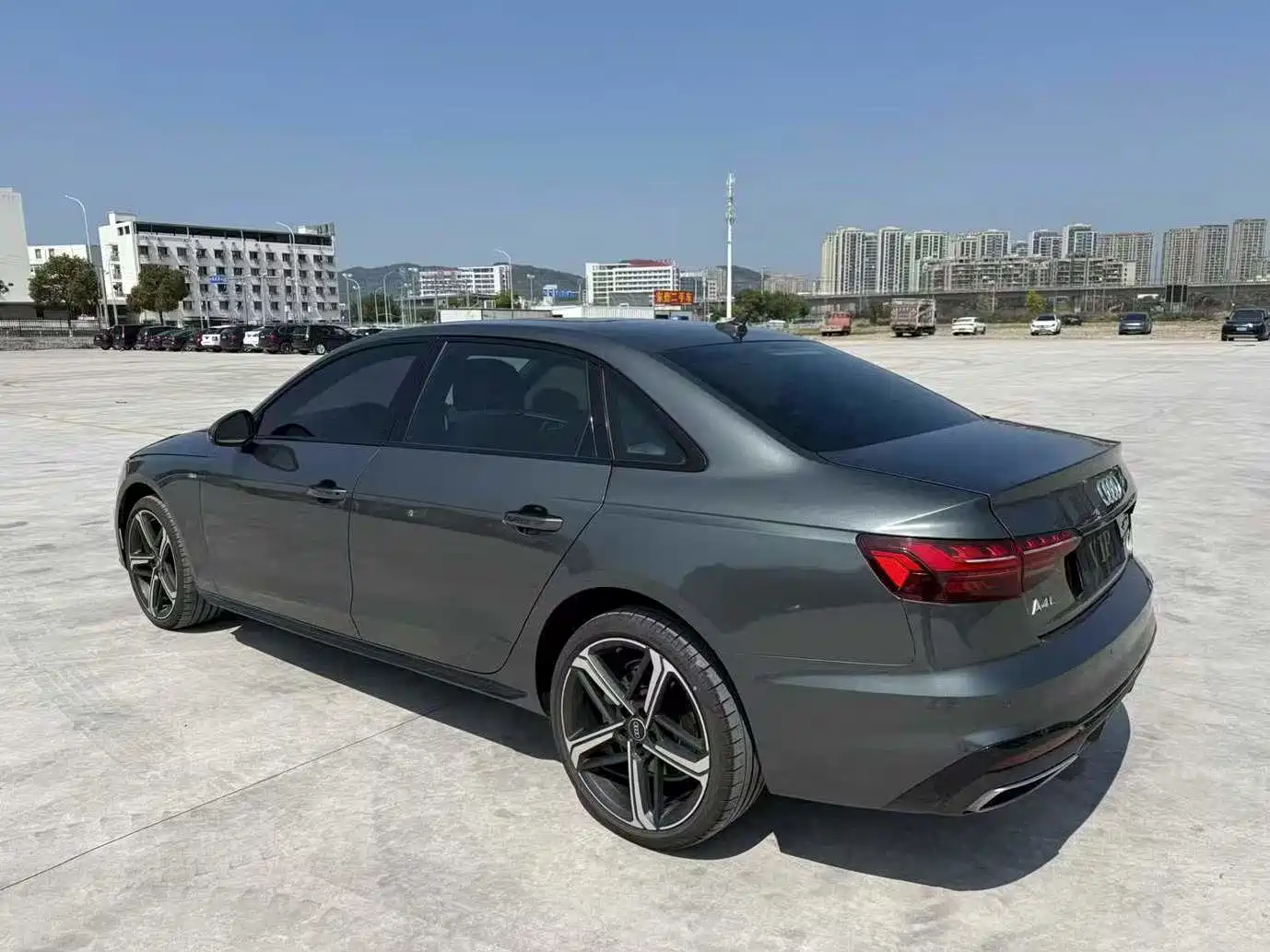 Audi A4L 2024 40 TFSI Luxury Dynamic фото 9