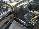 Photo 16 - Audi A8