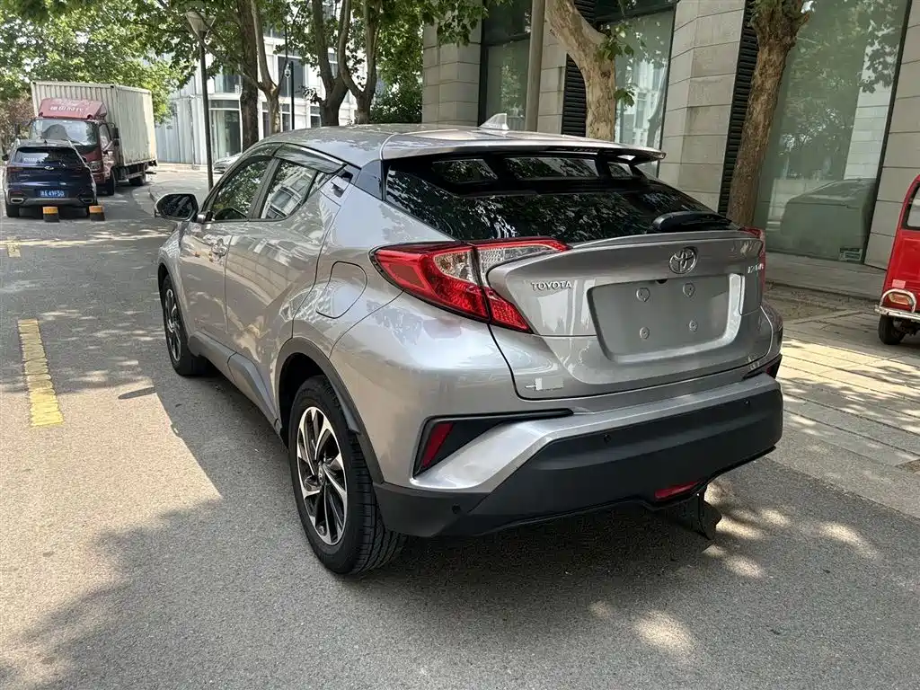 Toyota IZOA 2020 2.0L Yi Xiang Edition фото 5