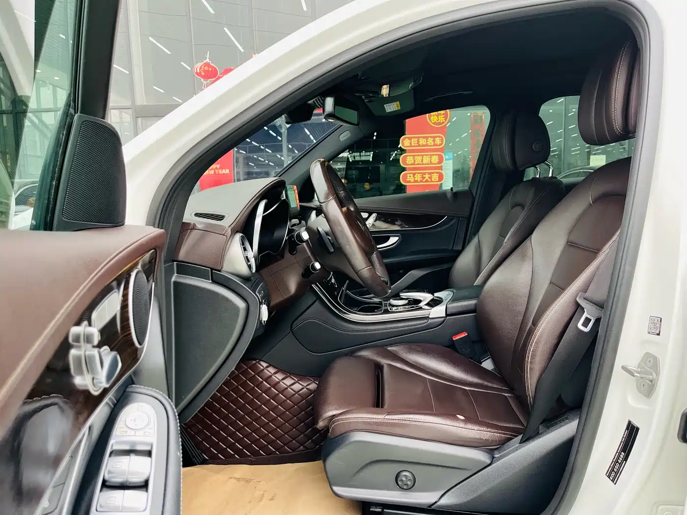 Mercedes-Benz GLC 2018 GLC 260 4MATIC Luxury фото 5