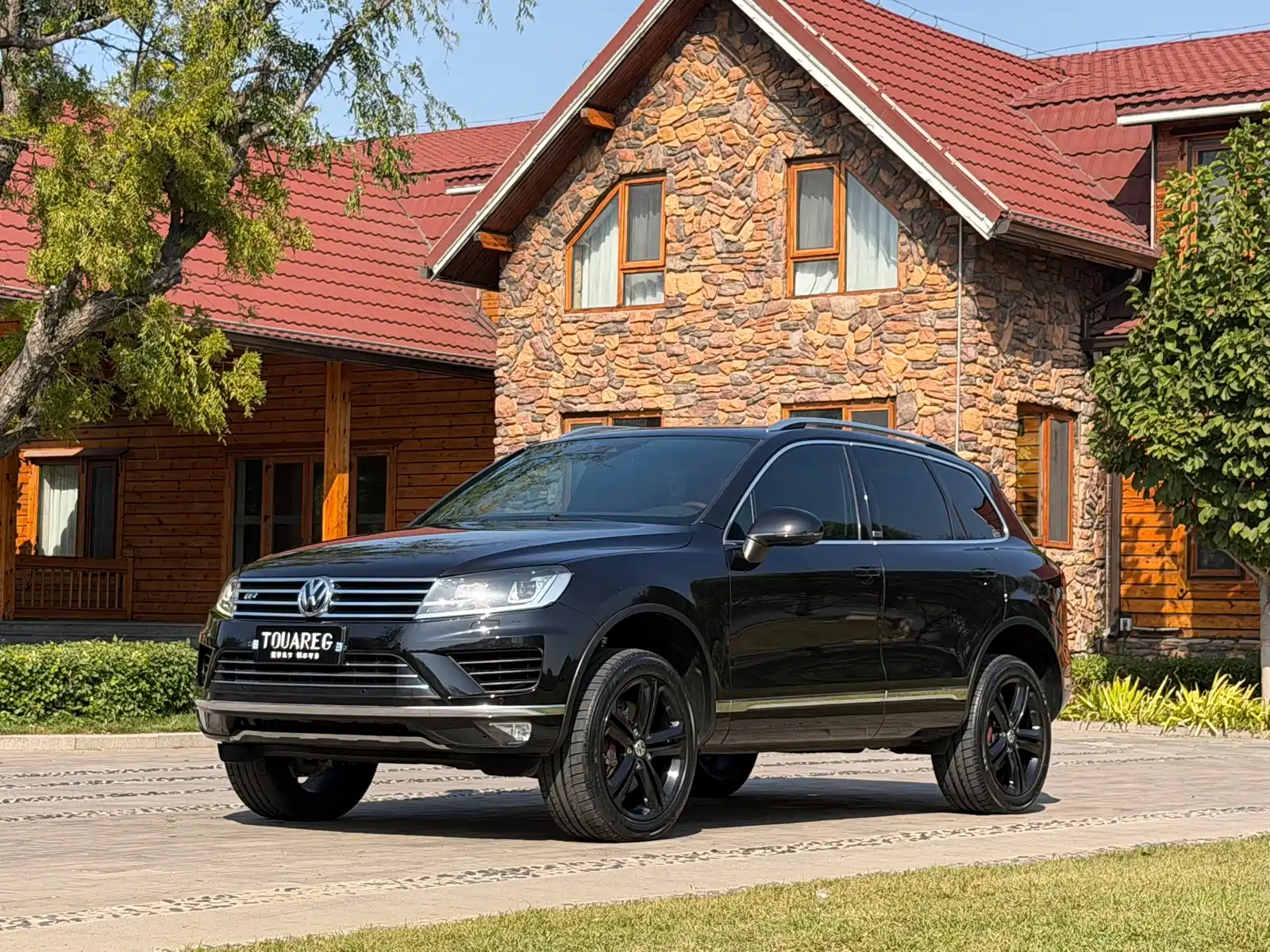 Фото 1 - Volkswagen Touareg