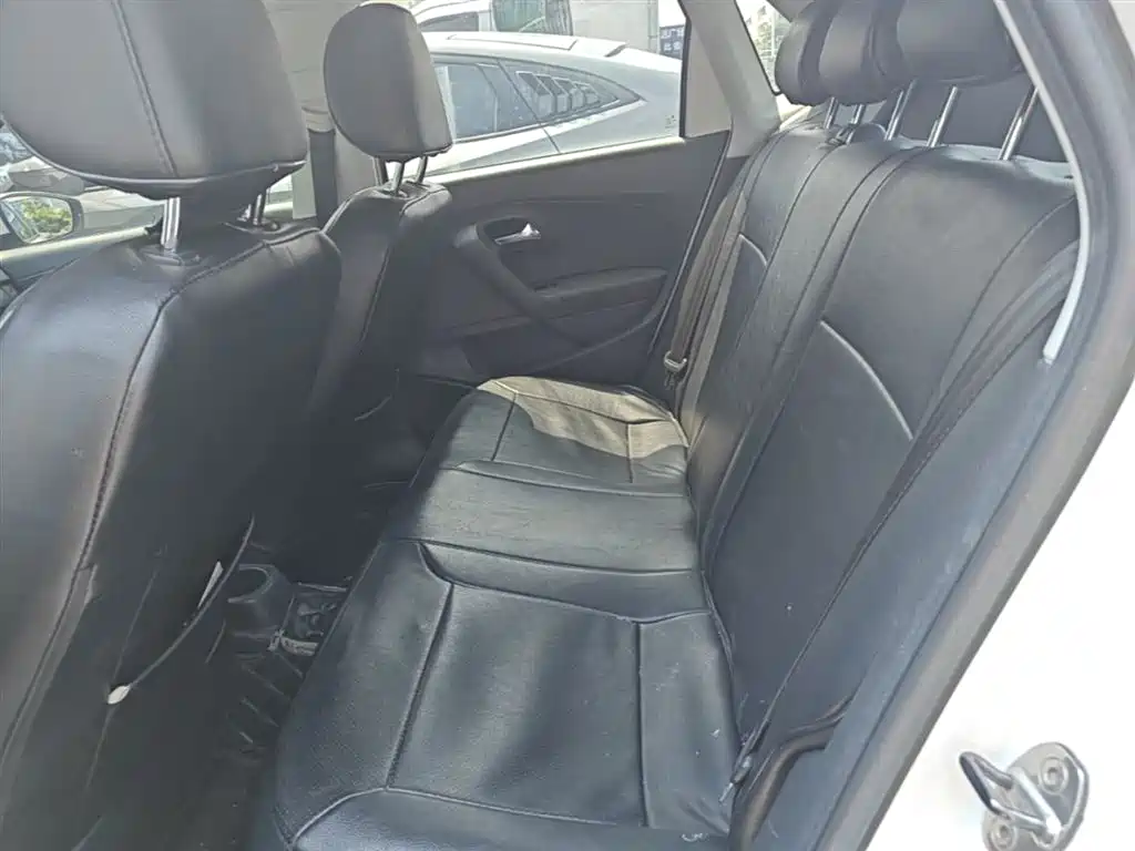 Volkswagen Polo 2018 1.5L Auto Safe Drive фото 17