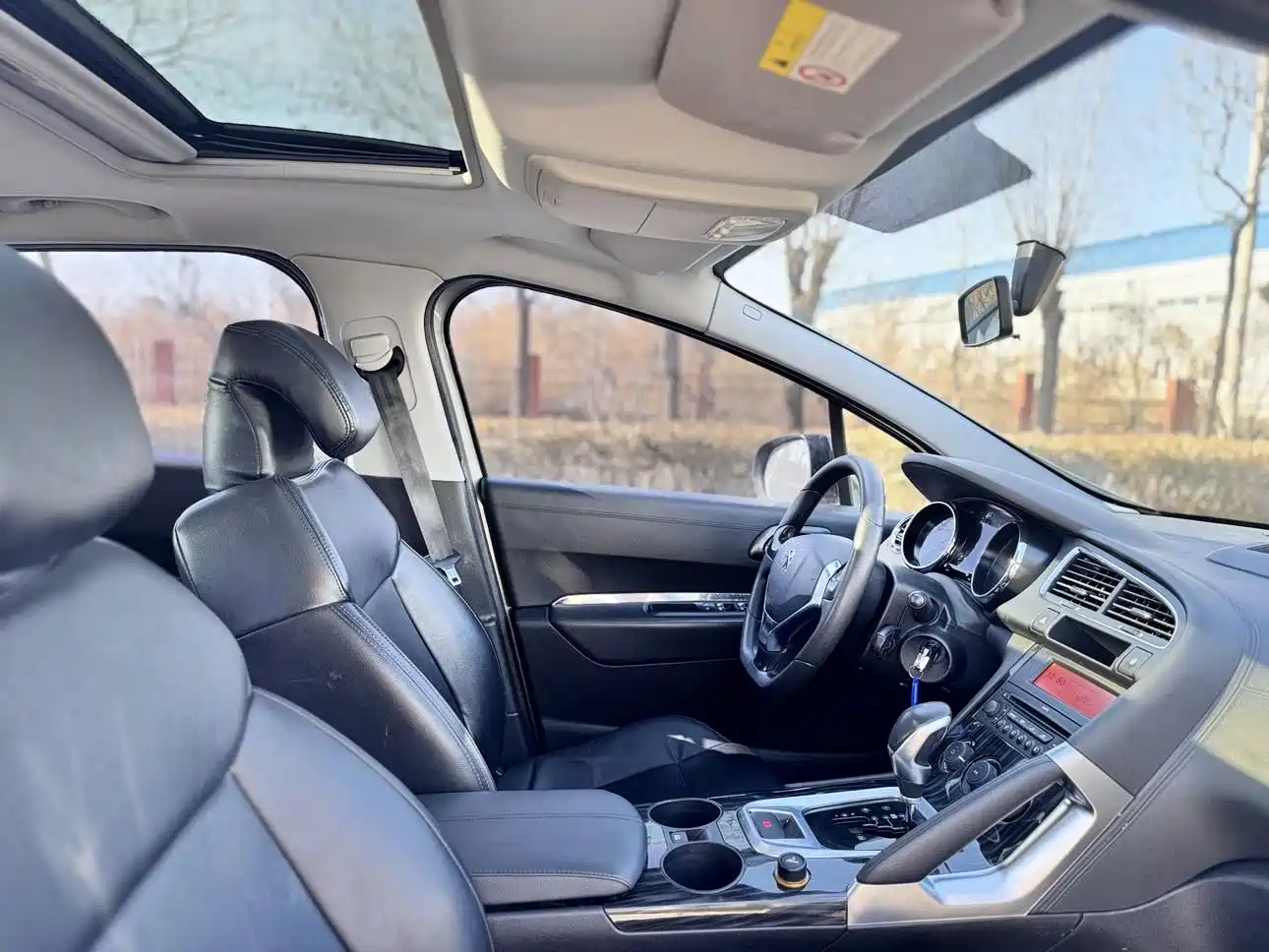 Peugeot 3008 2015 2.0L Automatic Classic Edition фото 18