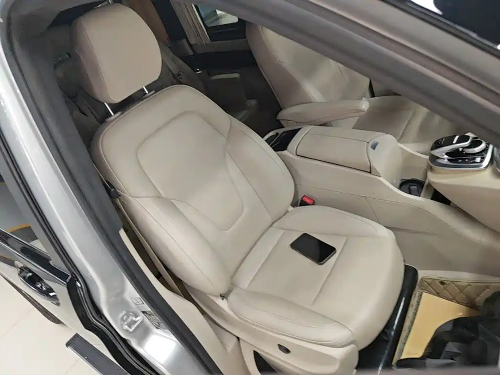 Mercedes-Benz V-Class 2017 2016 V 260 Navigator