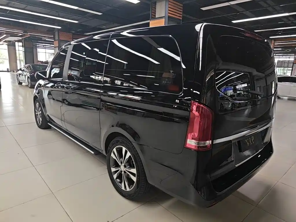 Mercedes-Benz V-Class 2017 2016 V 260 Navigator