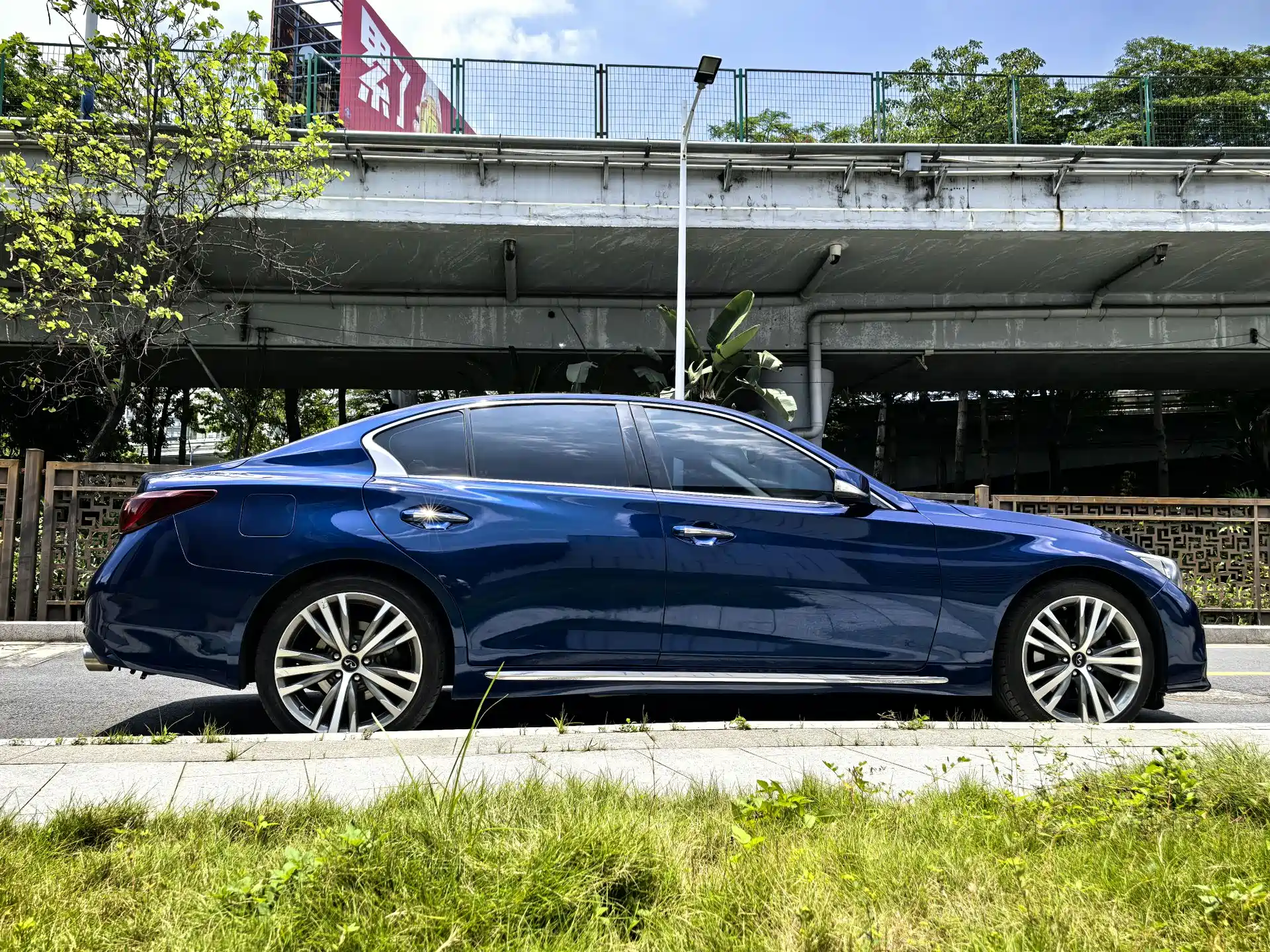 Фото 14 - Infiniti Q50L