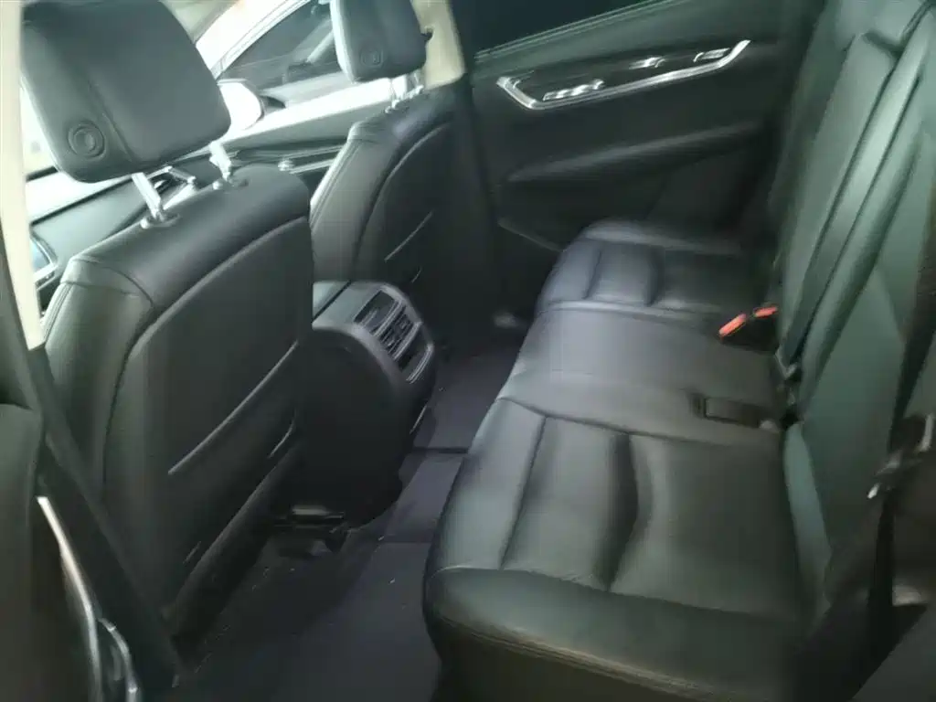 Cadillac XT5 2016 25T Luxury Model фото 17