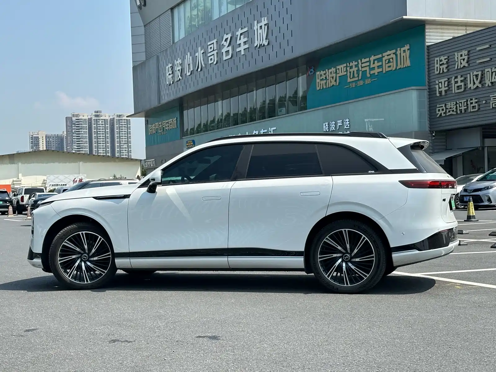 Фото 6 - XPeng G9