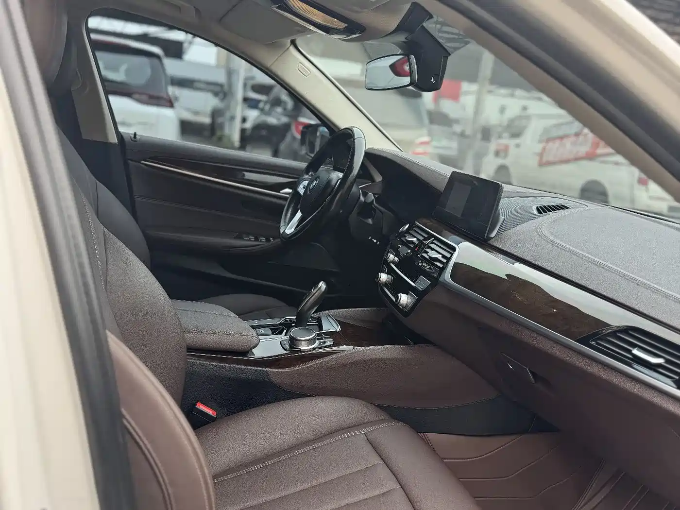 BMW 5 Series 2020 525Li Luxury Package фото 8
