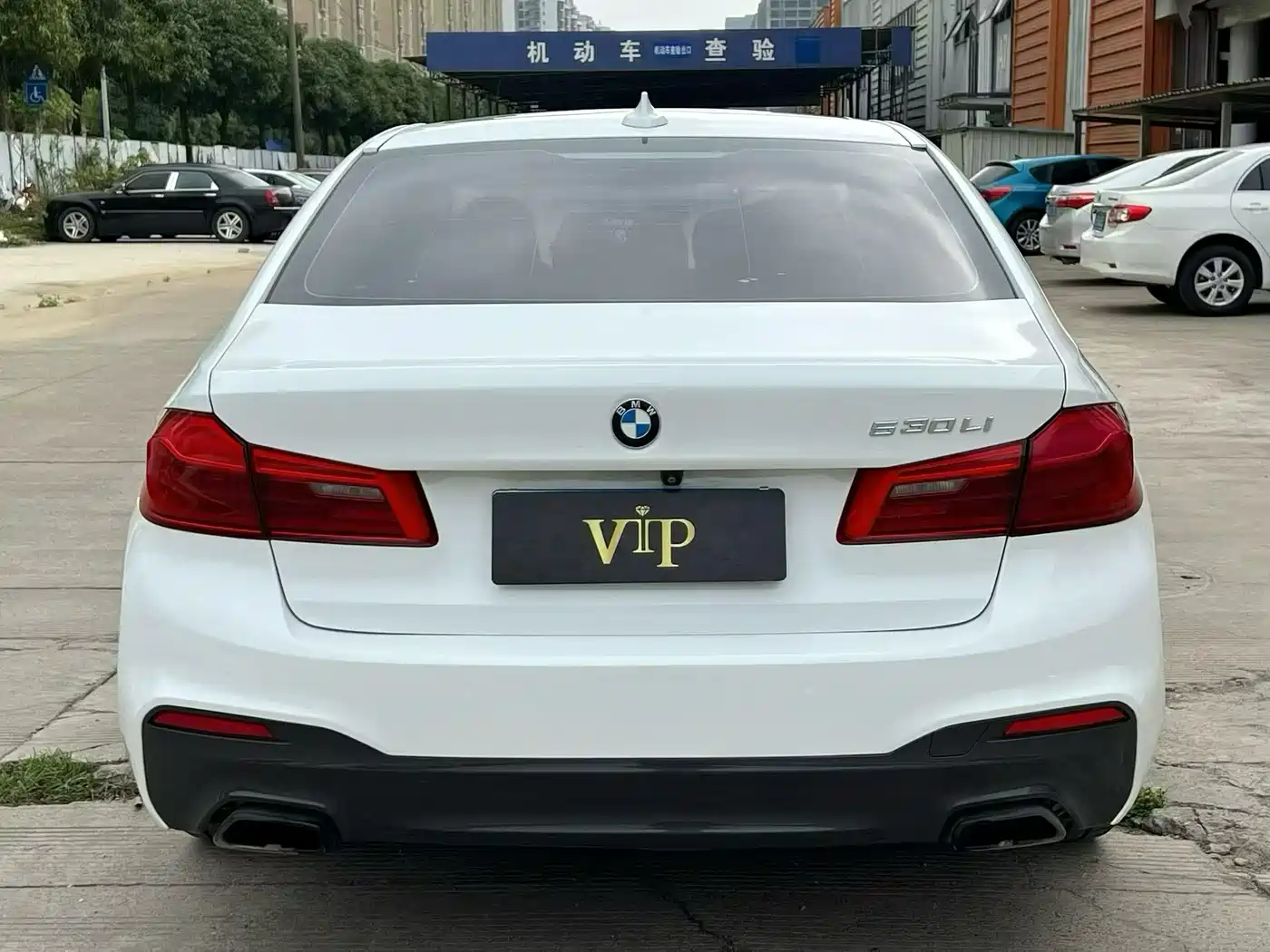BMW 5 Series 2019 530Li Leading M Sport Package фото 8