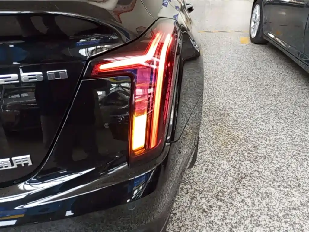 Cadillac CT5 2024 28T Luxury Model Pro фото 8