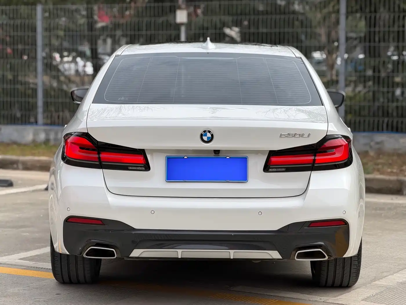 BMW 5 Series 2023 530Li Leading M Sport Package фото 8