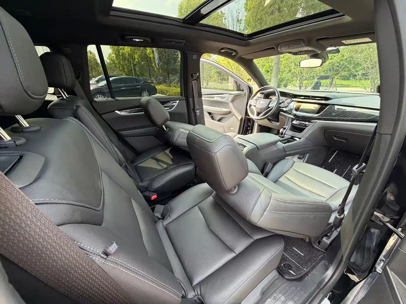 CADILLAC XT6