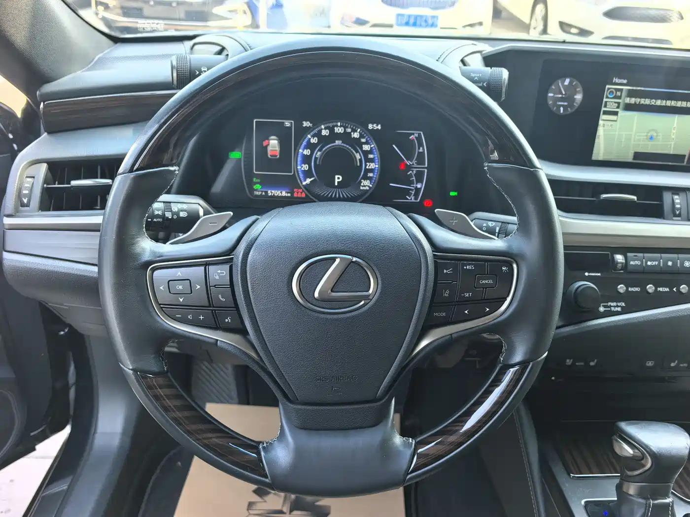 Lexus ES 2018 300h Premium Edition China V фото 9