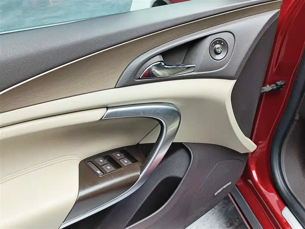 Buick Regal 2009 Model 2.4L Elite Edition фото 7