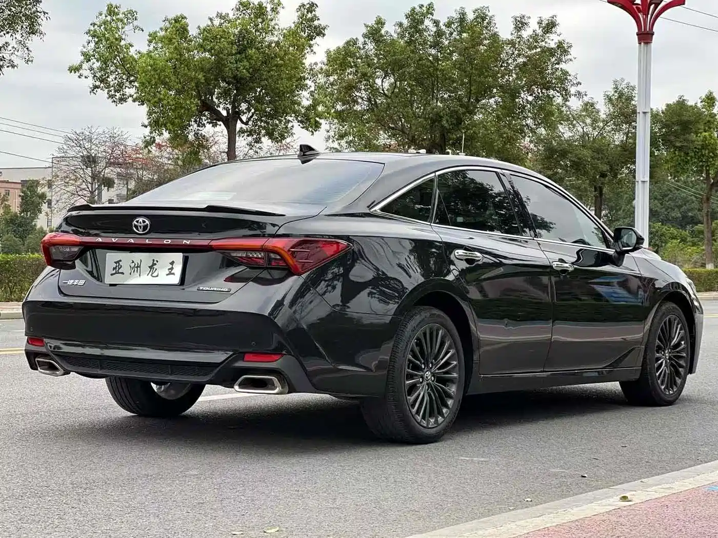 Toyota Avalon 2023 2.5L Touring Premium Edition фото 6