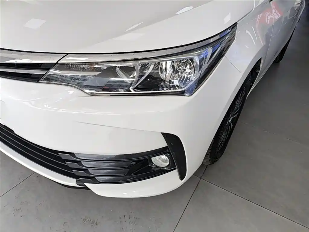 Toyota Corolla 2018 1.2T S-CVT GL Smart Edition фото 24