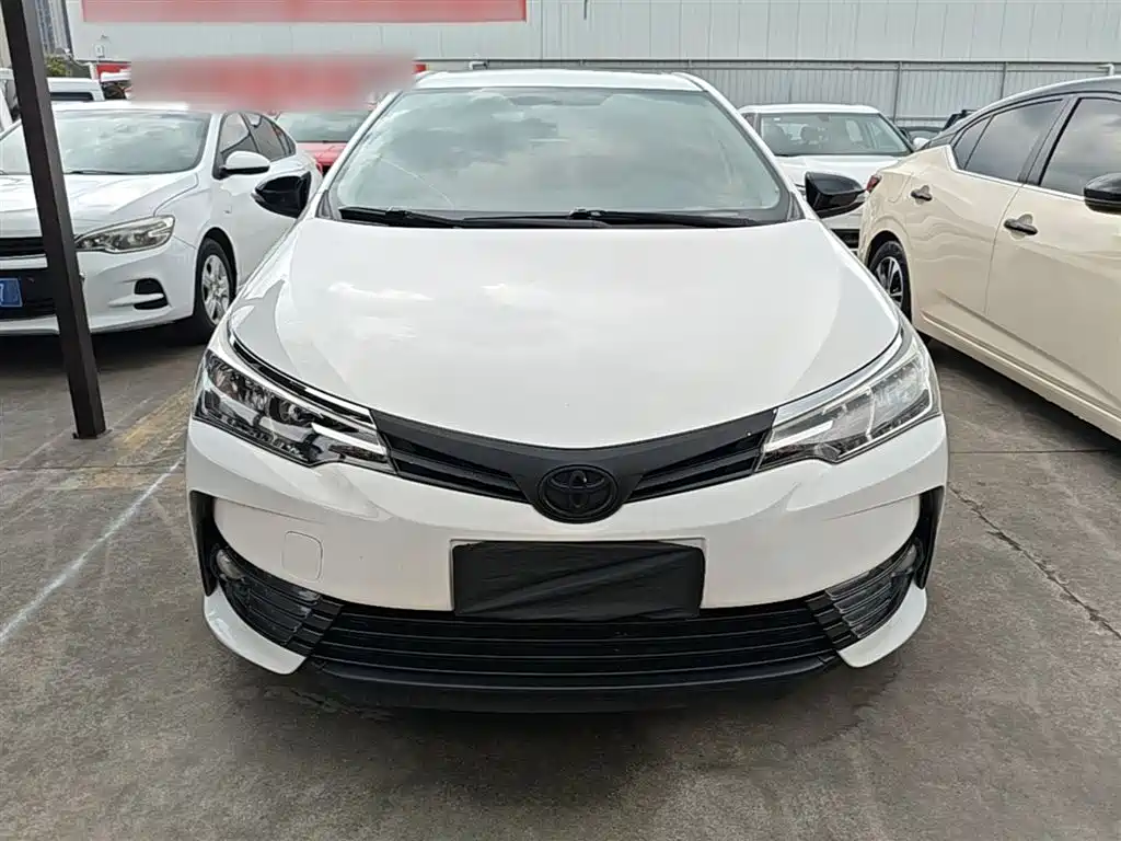 Toyota Corolla 2017 Facelift 1.2T S-CVT GL-i фото 3