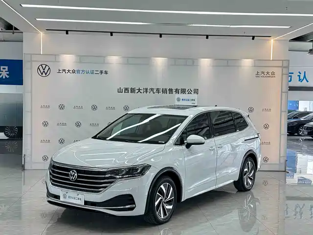 Volkswagen Viloran 330TSI, Люкс