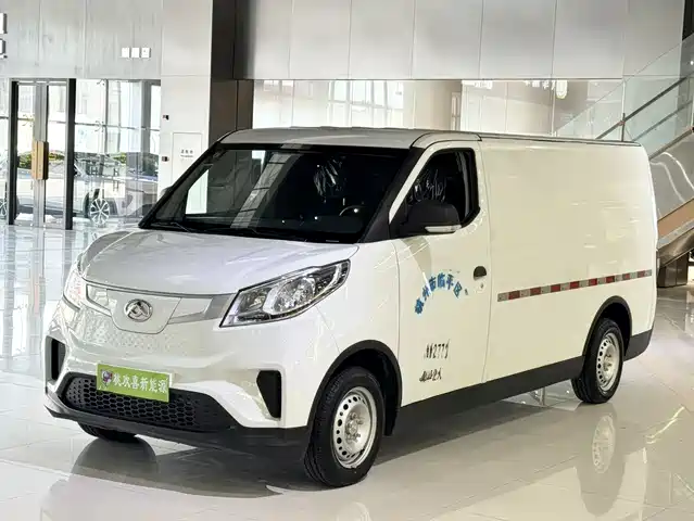 SAIC Maxus Maxus EV30 2024