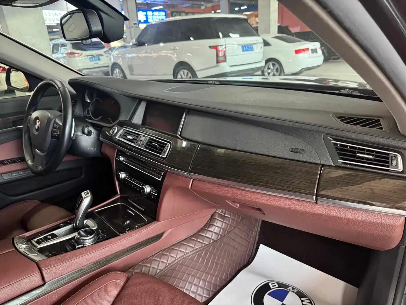 BMW 7 Series 2013 Model 740Li Leading фото 16