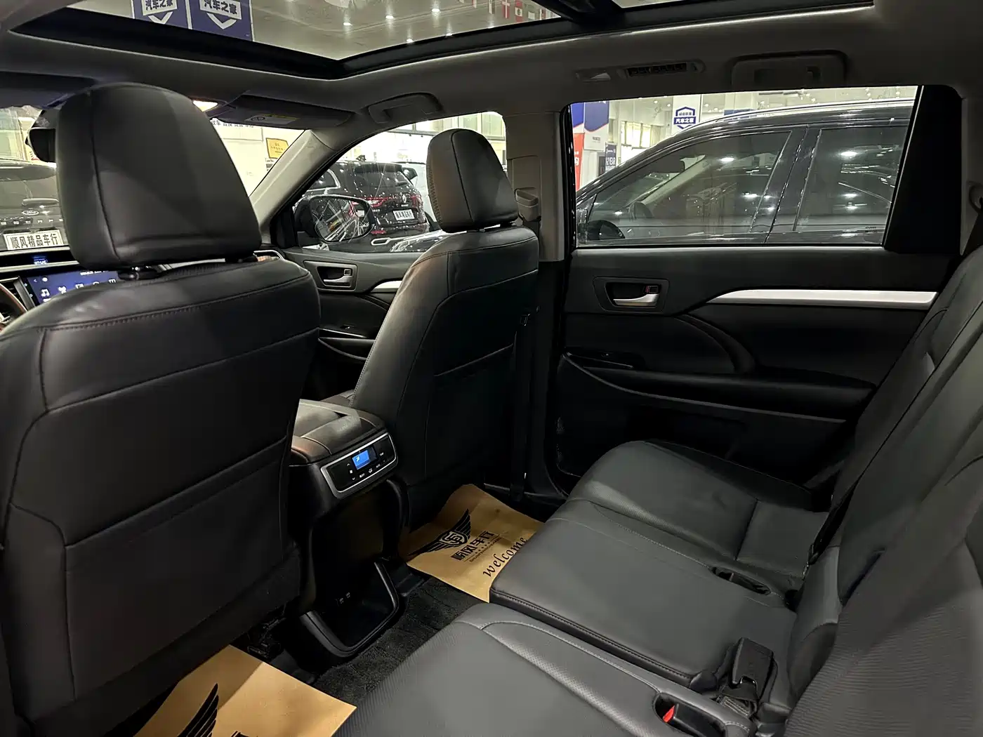 Toyota Highlander 2018 2.0T 4WD Premium 7-seater China VI фото 13