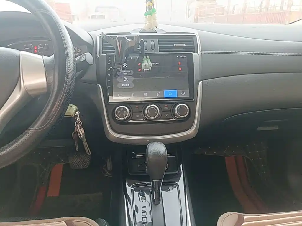 Nissan Tiida 2022 2021 1.6L CVT Cool Edition