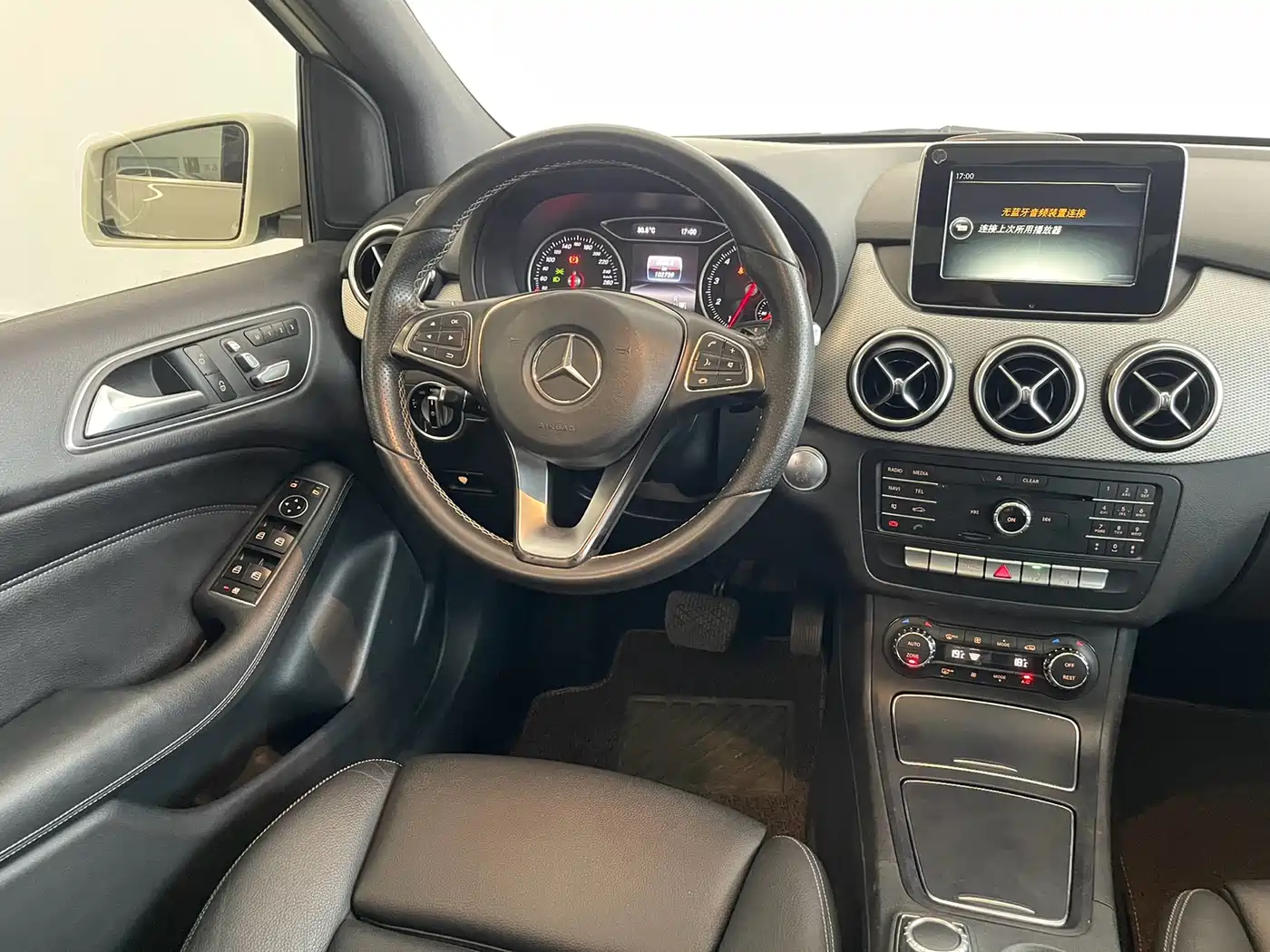 Mercedes-Benz B-Class 2015 B 200 Style фото 15