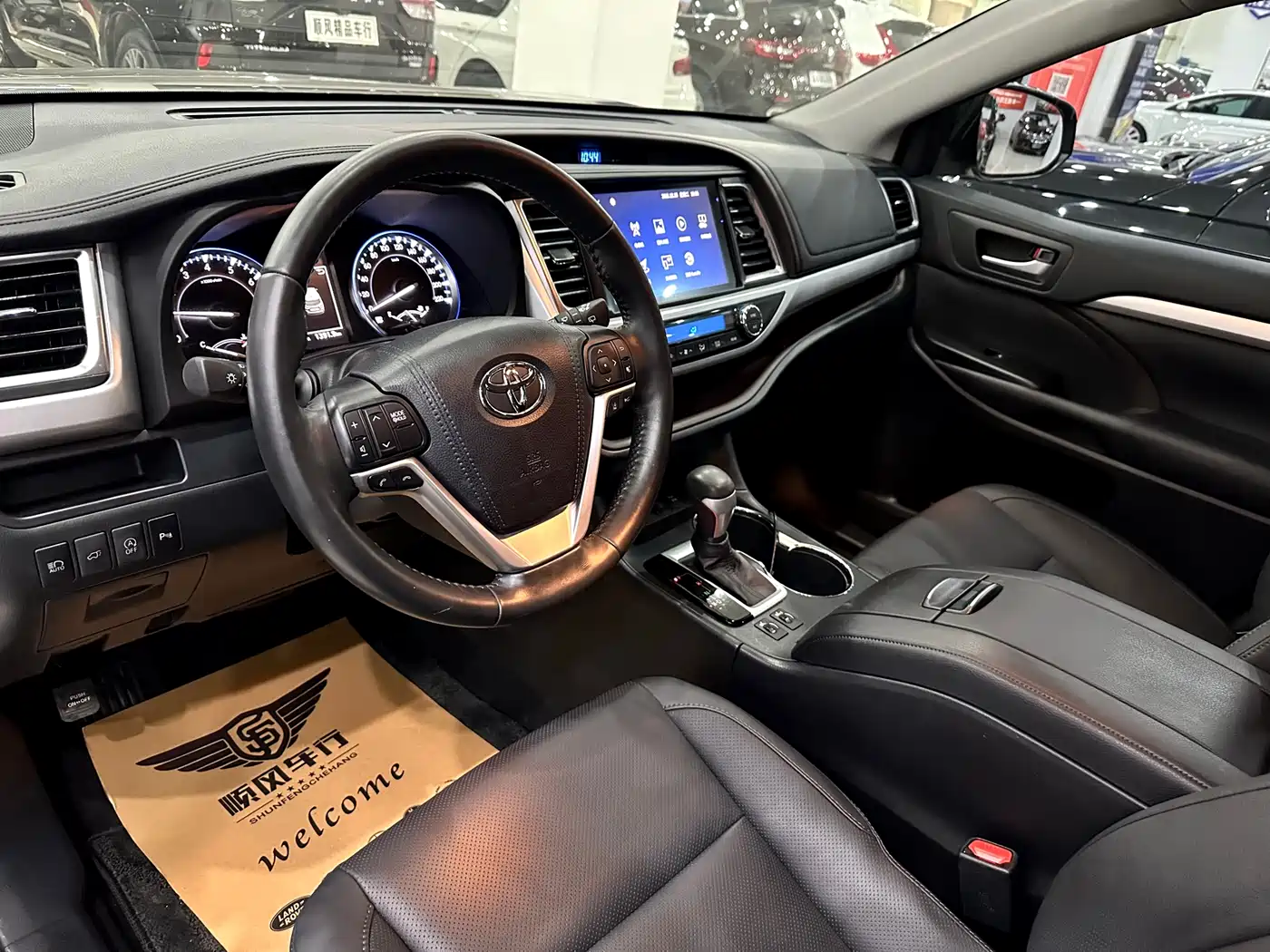 Toyota Highlander 2018 2.0T 4WD Premium 7-seater China VI фото 7