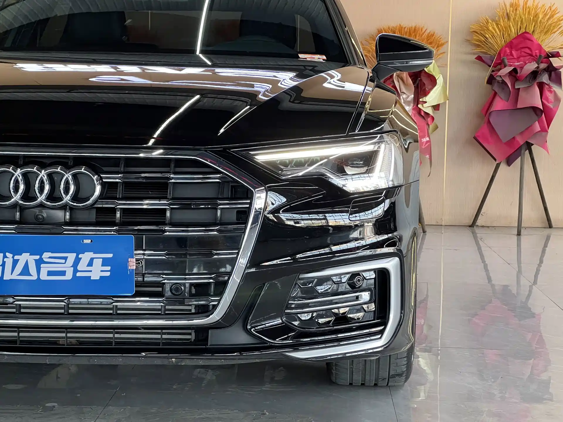 Фото 8 - Audi A6L