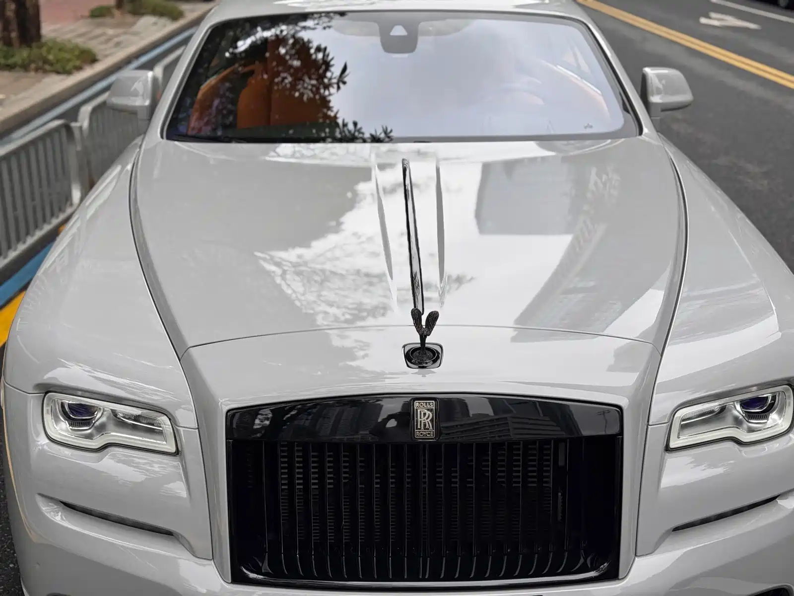 Фото 17 - Rolls-Royce Wraith