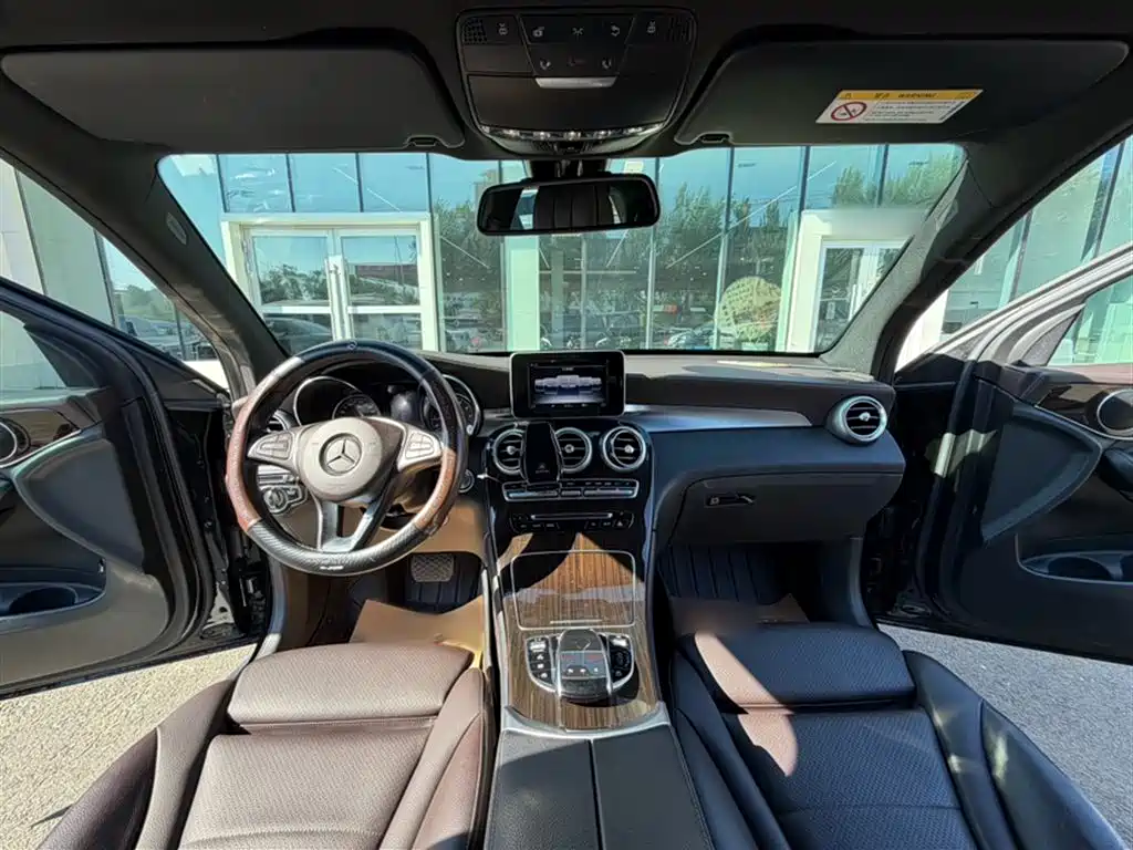 Mercedes-Benz GLC 2017 GLC 260 4MATIC Dynamic фото 14
