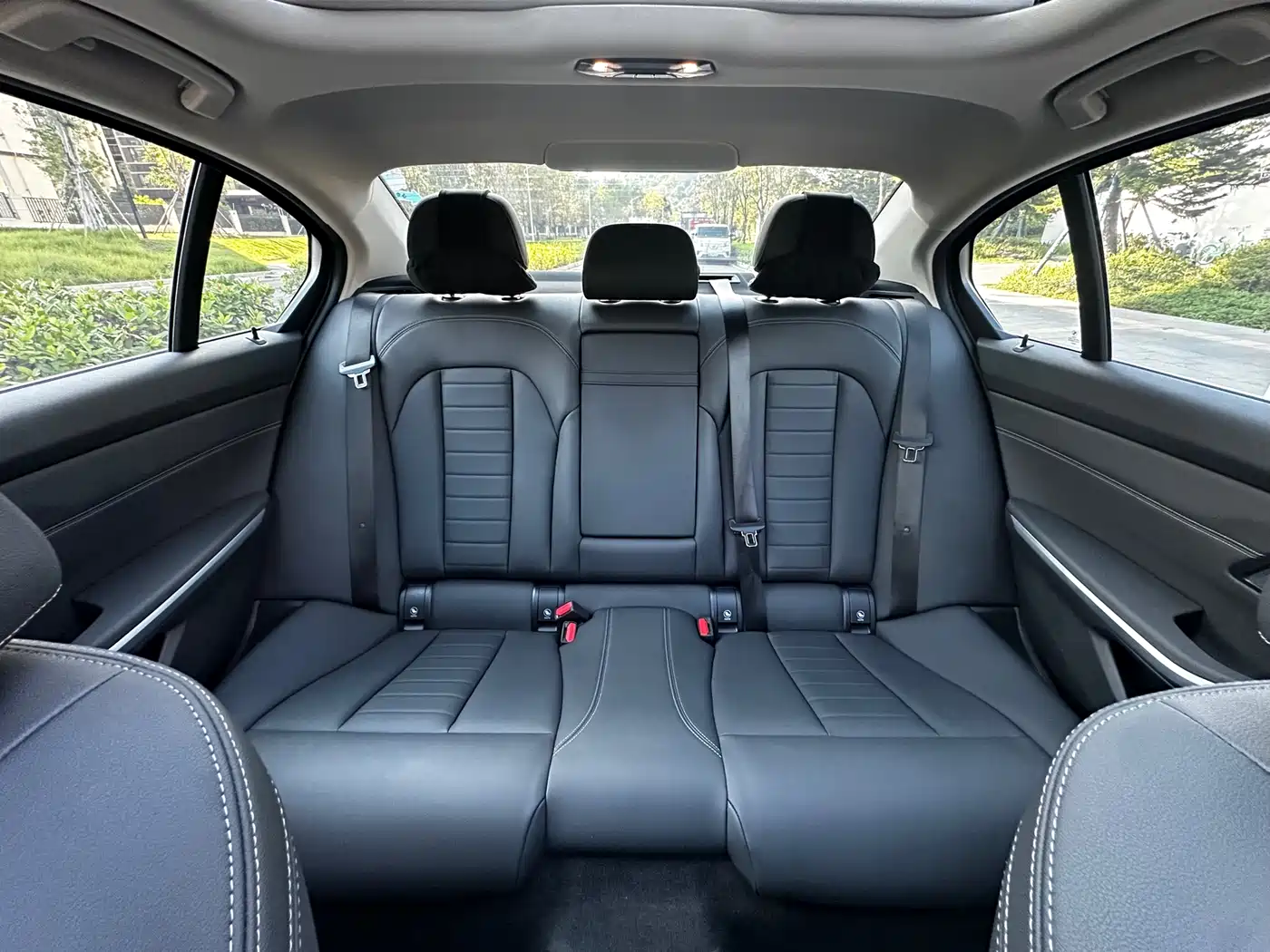 BMW 3 Series 2020 325Li M Sport Package фото 11
