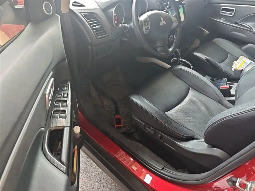 Mitsubishi ASX 2018 2.0L CVT 2WD Premium фото 16