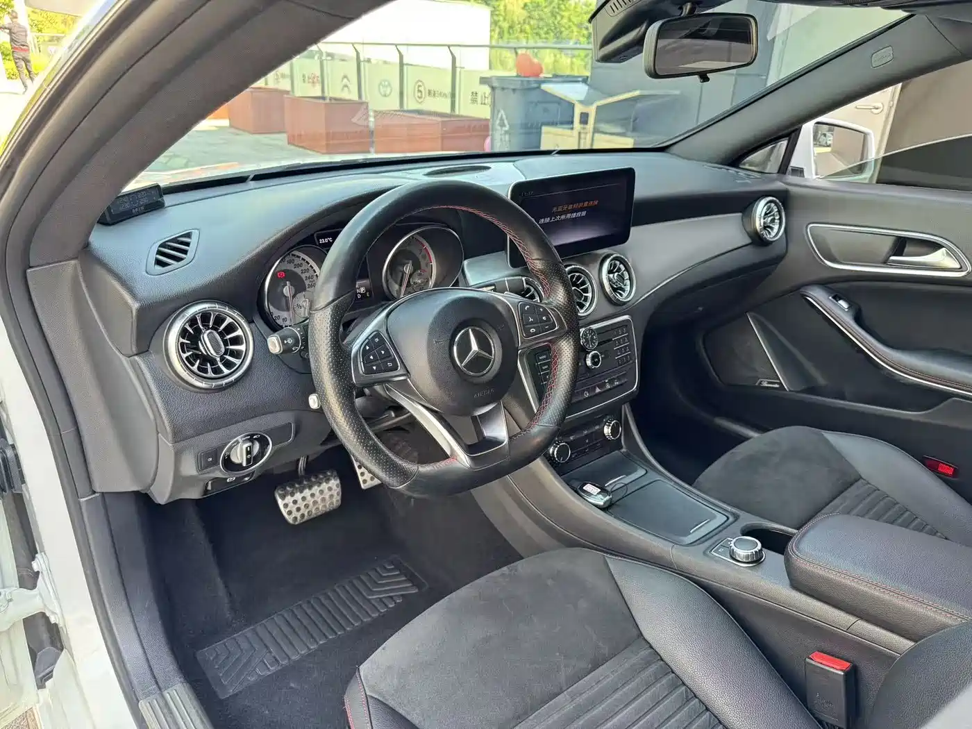 Mercedes-Benz CLA (Import) 2015 CLA 220 4MATIC фото 12