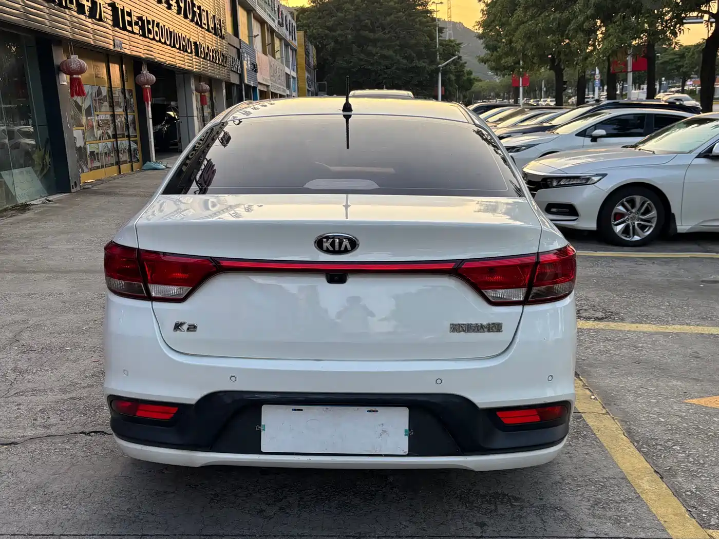 Kia K2 2018 2017 Sedan 1.4L AT GLS